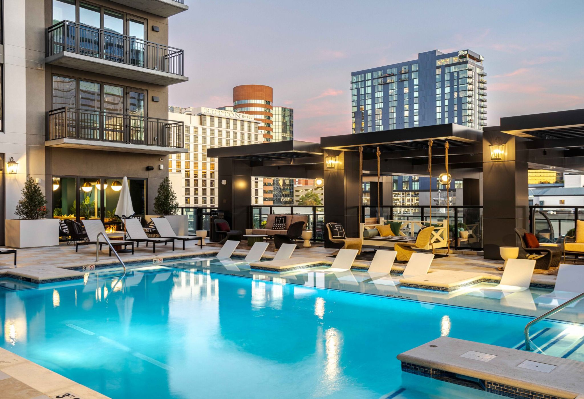 Nashville Pool